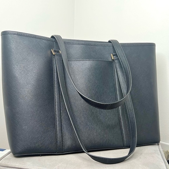 Michael Kors• Black Leather•Sady Shoulder Bag•Large Tote - Picture 2 of 10